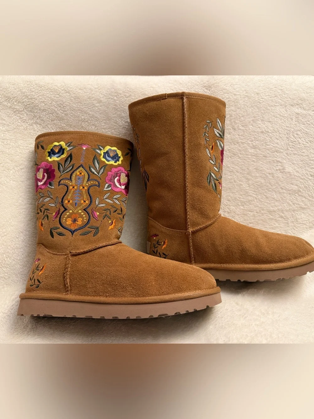 UGG Australia Juliette Chestnut Suede Floral Embroidered Boots Women's 7